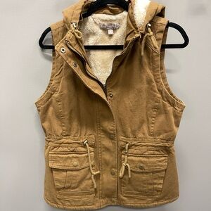 Victory Outfitters Tan Hooded Vest